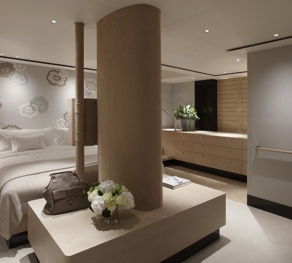Main Master Cabin On Yacht TWIZZLE