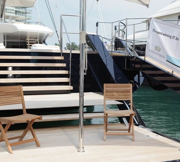 The 57m Yacht TWIZZLE