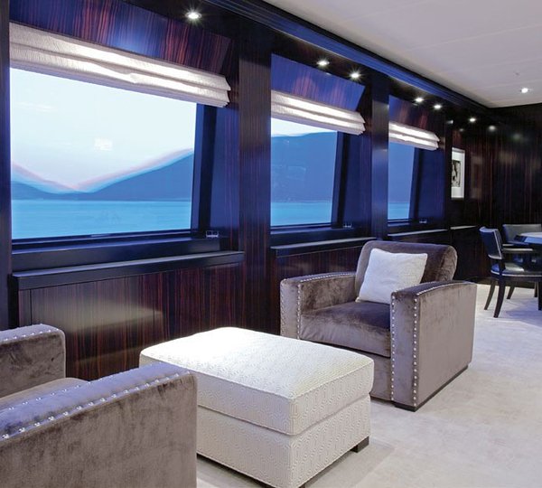 Aspect: Yacht CARPE DIEM's Saloon Captured