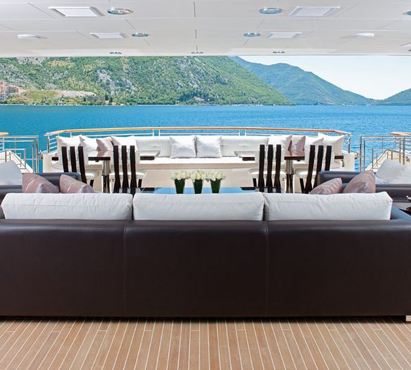 Premier Deck Aboard Yacht CARPE DIEM