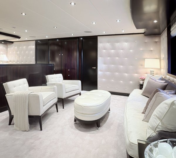 Lounging Sitting: Yacht CARPE DIEM's Main Master Cabin Image