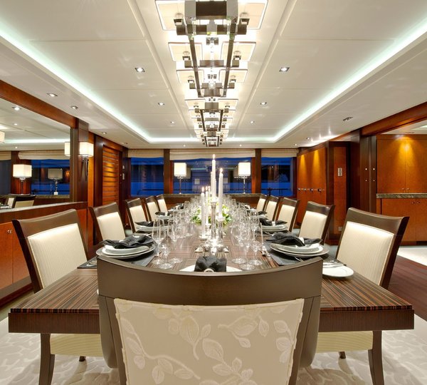 Eating/dining Furniture On Yacht HUNTRESS