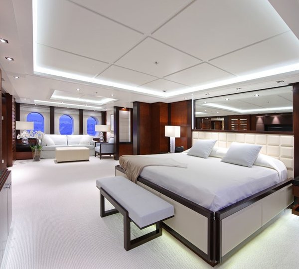 VIP Cabin On Board Yacht HUNTRESS