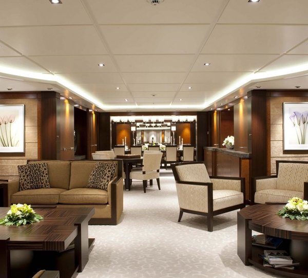 Premier Deck Saloon Aboard Yacht HUNTRESS