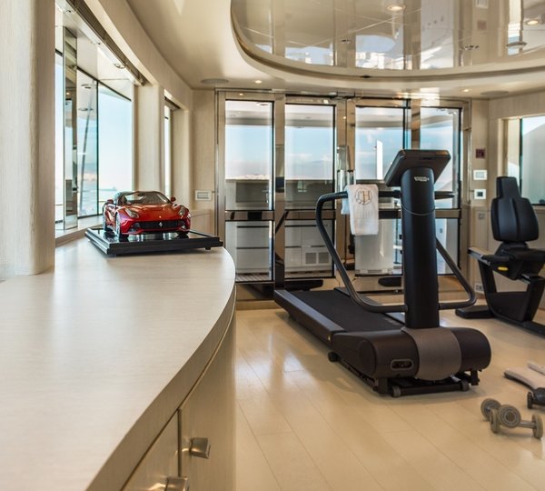 The 60m Yacht LIGHT HOLIC