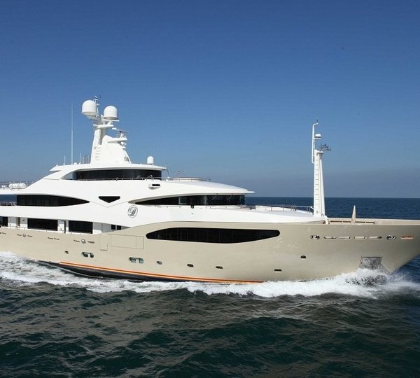 The 60m Yacht LIGHT HOLIC