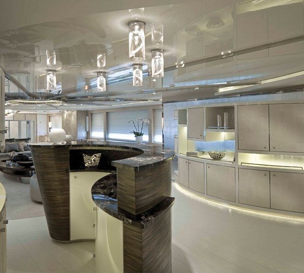 Premier Saloon Aboard Yacht LIGHT HOLIC