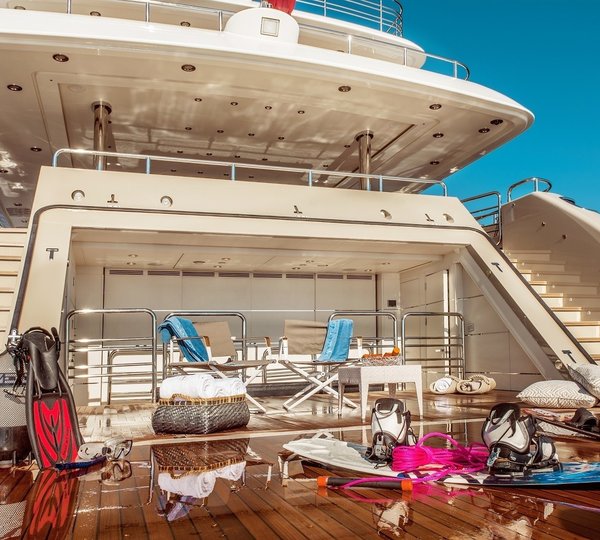 The 60m Yacht LIGHT HOLIC