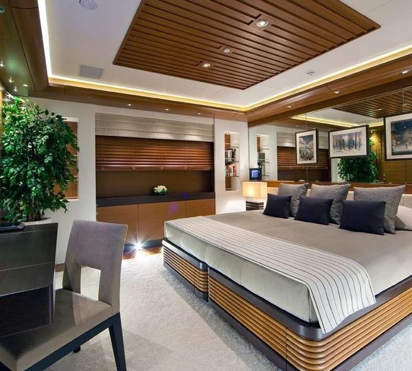 Doubletwin Cabin Aboard Yacht MARY-JEAN II