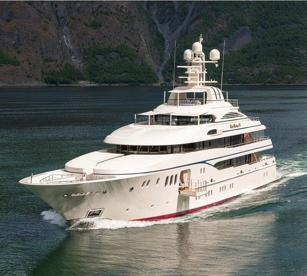 The 61m Yacht LADY KATHRYN V