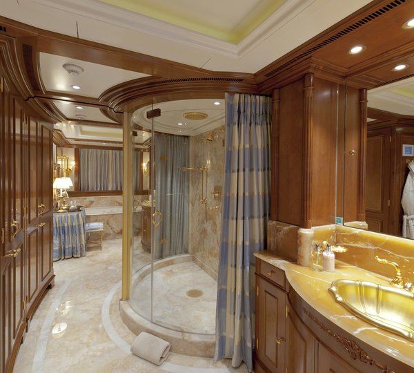 Main Master Bath On Board Yacht LADY KATHRYN V