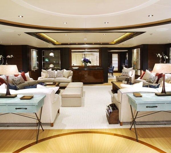 Premier Saloon On Yacht BATON ROUGE