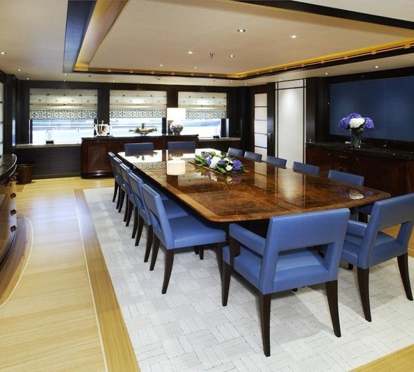 Premier Eating/dining Aboard Yacht BATON ROUGE