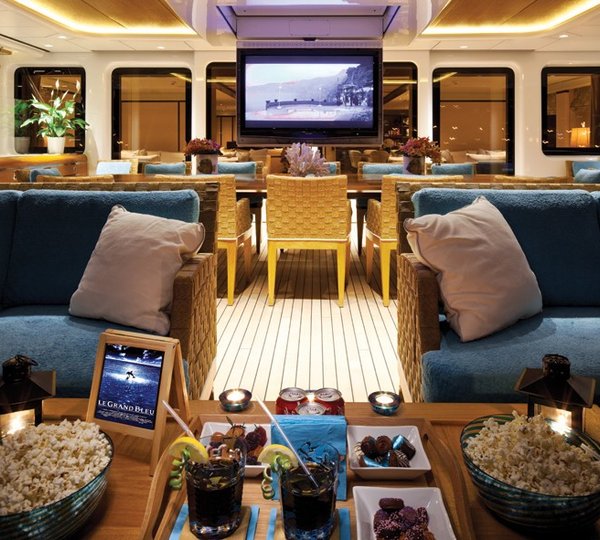 Movie Cinema On Board Yacht BATON ROUGE