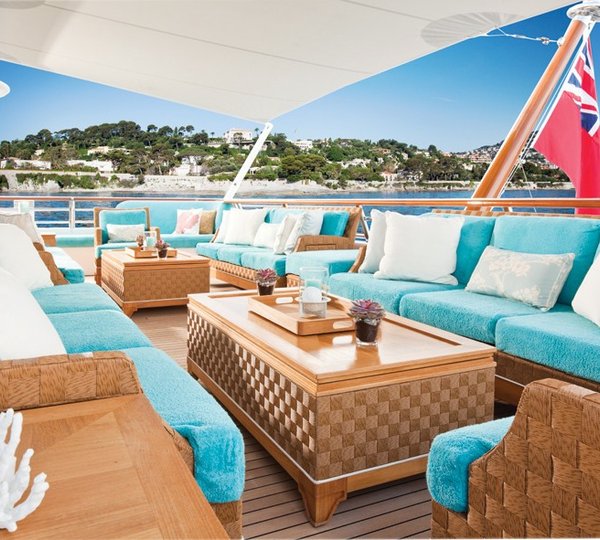 Aft Sitting: Yacht BATON ROUGE's Top Deck Image