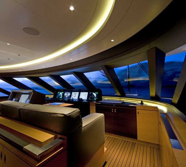 Bridgedeck On Board Yacht LADY BRITT