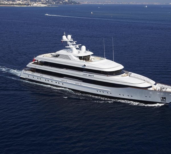 Cruising On Yacht LADY BRITT