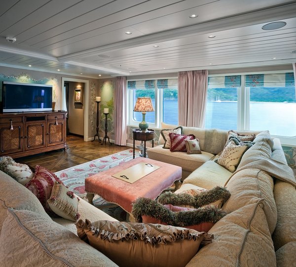 Premier Saloon On Yacht POLAR STAR