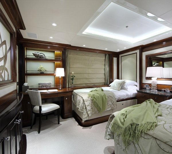 Green: Yacht SEANNA's Twin Bed Cabin Photograph