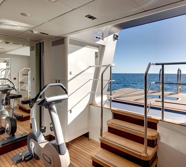 Swimming Landing On Board Yacht VERTIGO