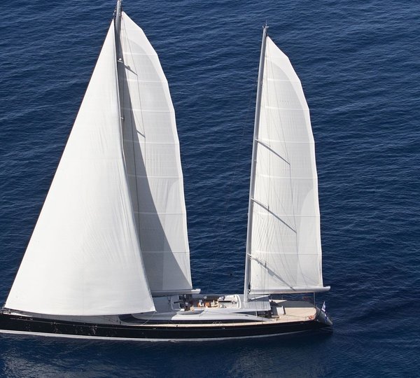 Exterior Aspect: Yacht VERTIGO's From Above Photograph