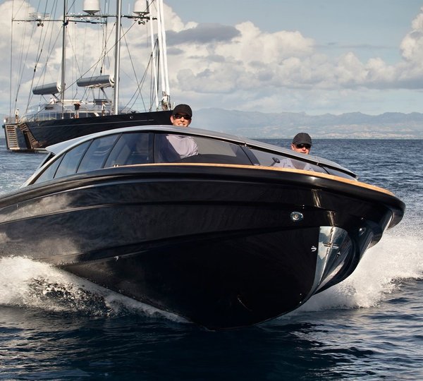 Forward Aspect On Yacht VERTIGO