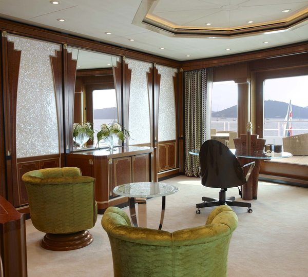 The 68m Yacht LADY CHRISTINE