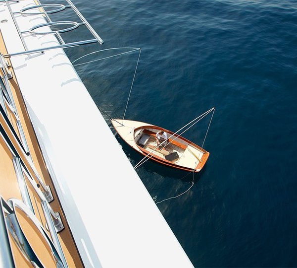 The 68m Yacht LADY CHRISTINE