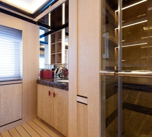 The 72m Yacht AXIOMA