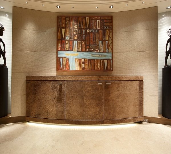 Sculpture With Art: Yacht NAIA's Hall Image