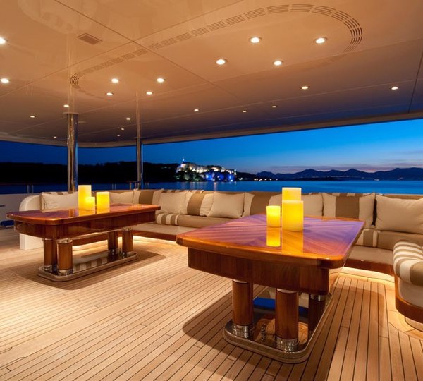 Sitting: Yacht BOADICEA's Sun Deck Captured