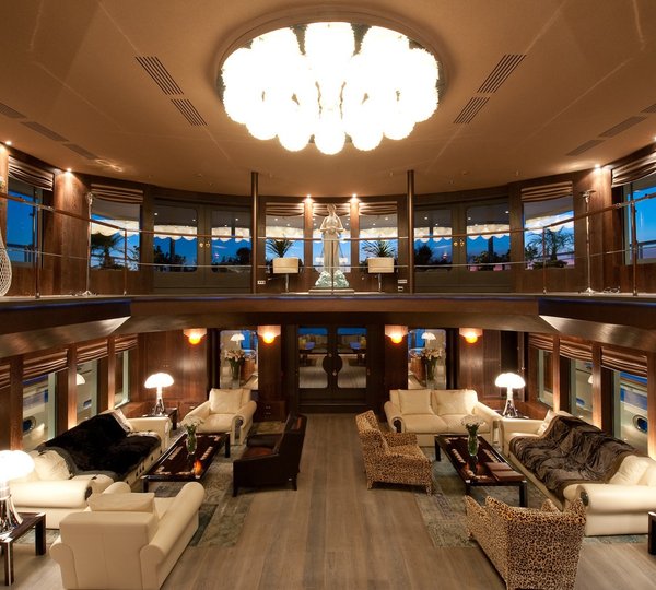 Premier Atrium On Yacht BOADICEA