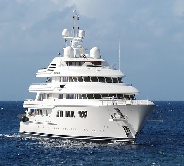 The 75m Yacht EBONY SHINE