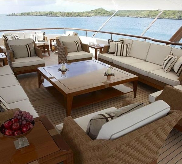 The 75m Yacht EBONY SHINE