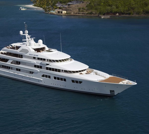 The 75m Yacht EBONY SHINE