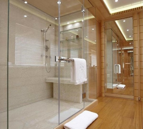 The 75m Yacht EBONY SHINE