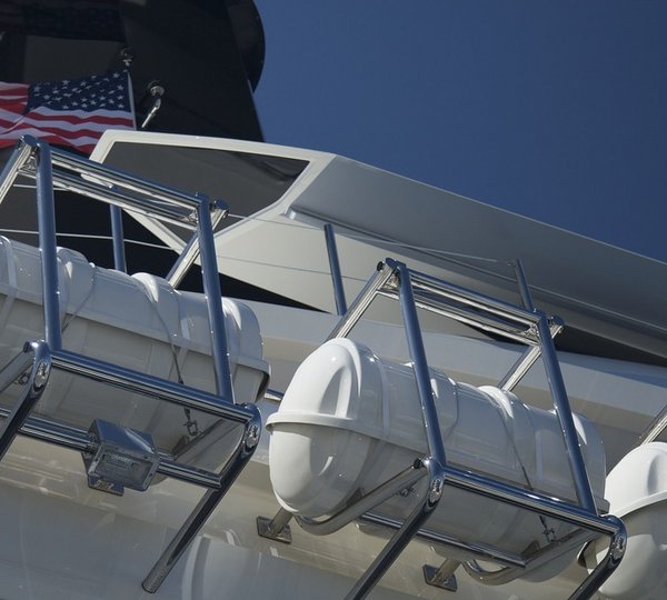 Profile Aspect On Board Yacht SEVEN SEAS