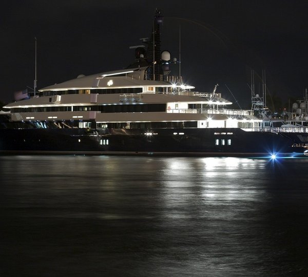 Evening: Yacht SEVEN SEAS's Overview Pictured