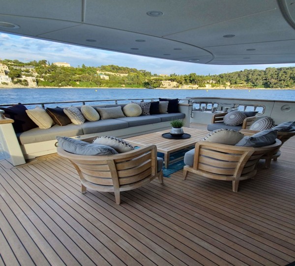 Aft Deck Seating