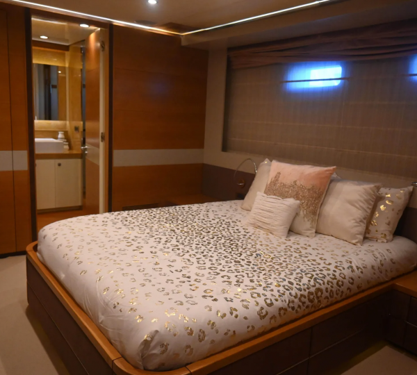 Double Cabin