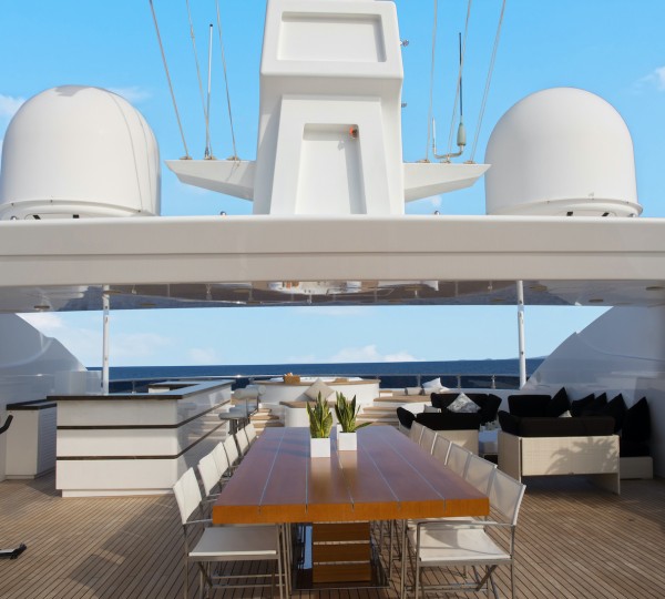 Sun Deck With Jacuzzi