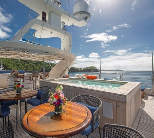 Exterior Sunbathing Area