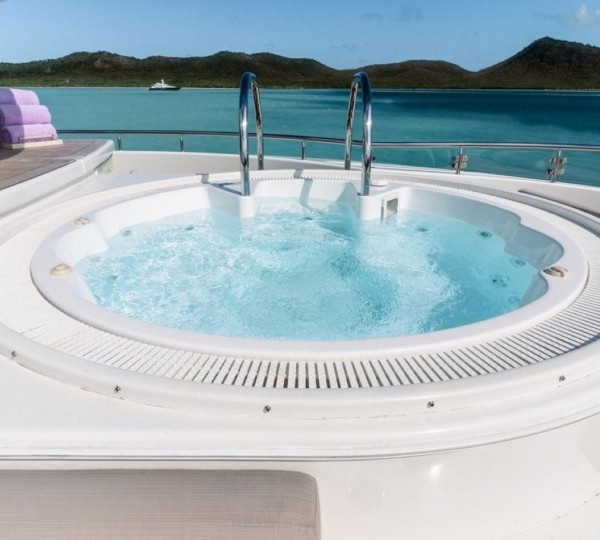 Exterior Sunbathing Area