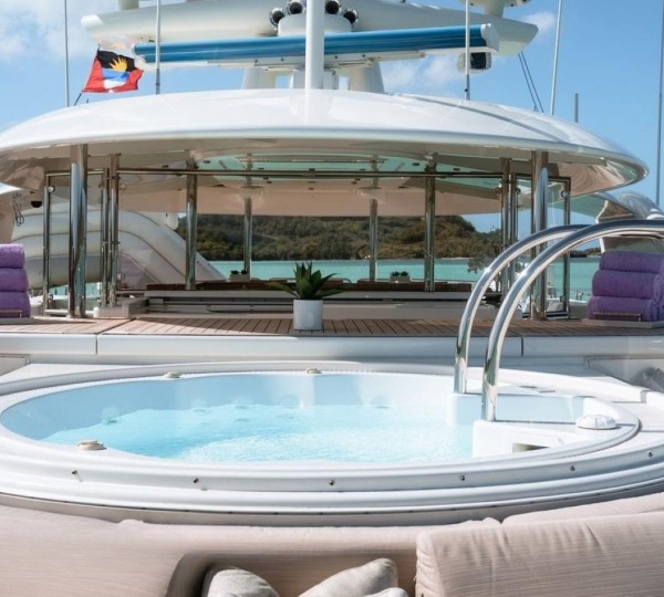 Exterior Sunbathing Area