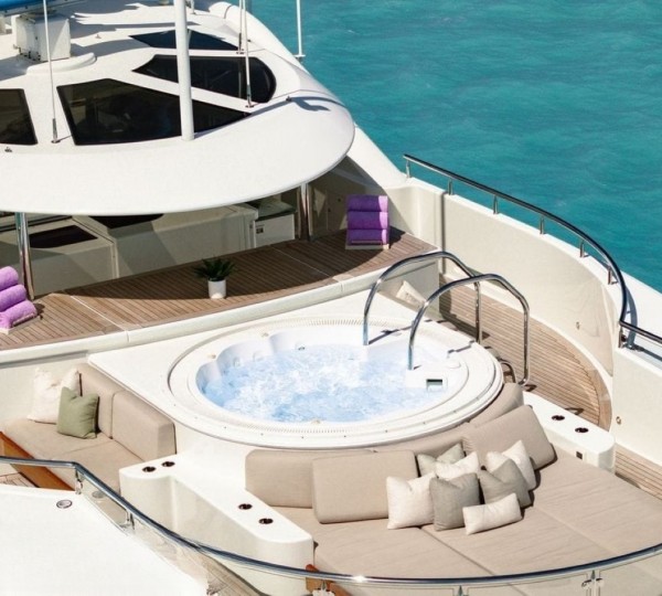 Exterior Sunbathing Area