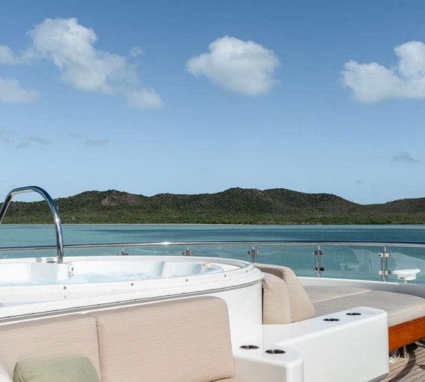 Exterior Sunbathing Area