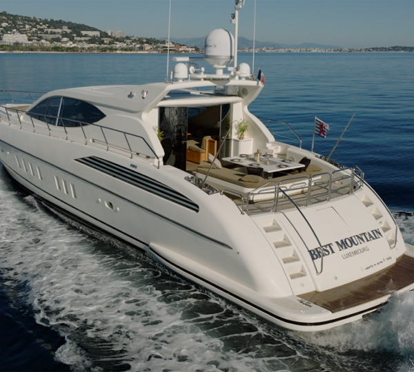 Yacht BEST MOUNTAIN