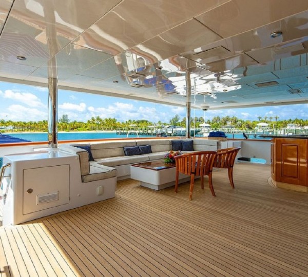 Main Deck Dining And Seating