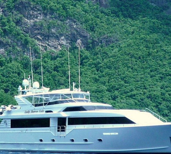 LADY SHARON GALE Exterior