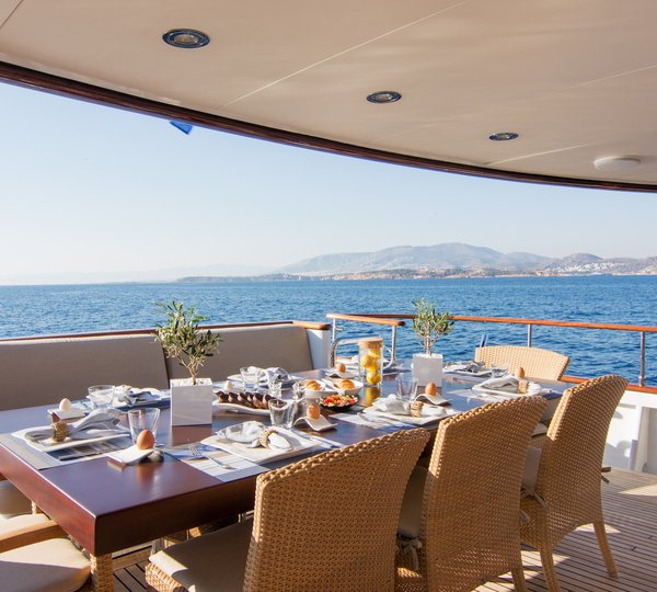 Alfresco Dining Aft Deck